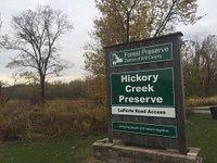 Picture of the entrance to hickory creek forest preserve 